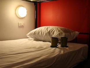 Patong Kool Backpacker Hostel מראה חיצוני תמונה