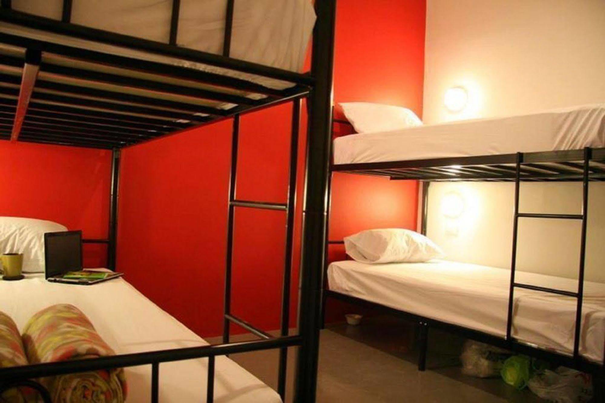 Patong Kool Backpacker Hostel מראה חיצוני תמונה
