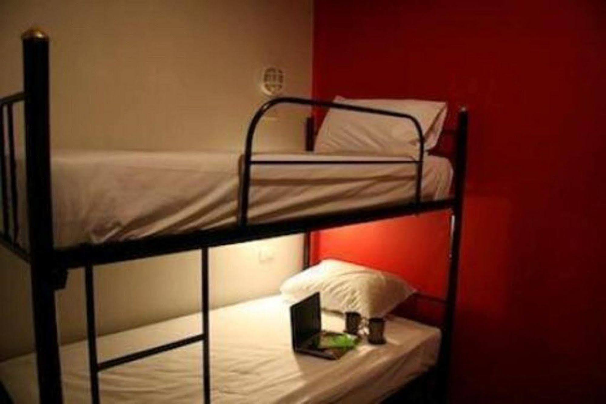 Patong Kool Backpacker Hostel מראה חיצוני תמונה
